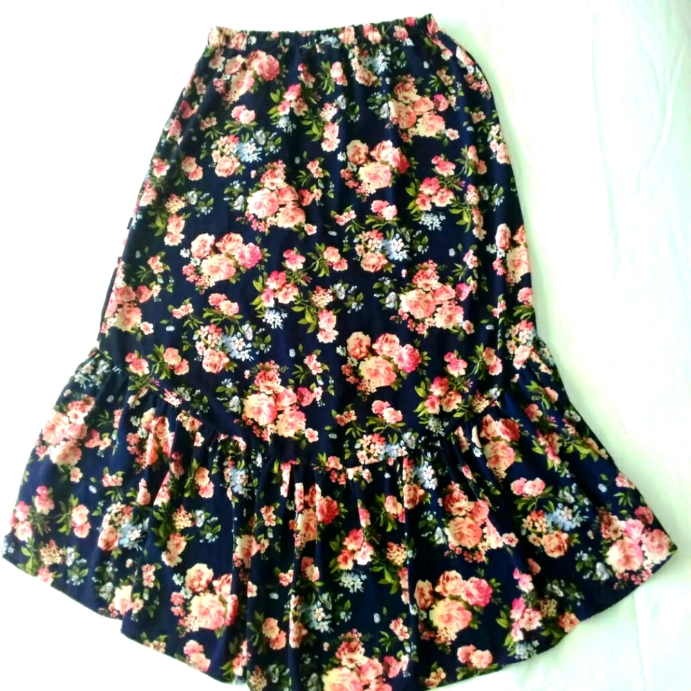 Women skirt